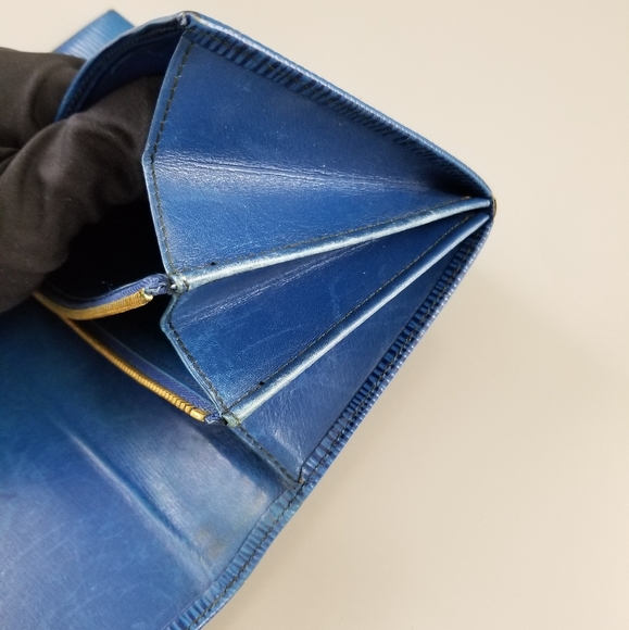 LOUIS VUITTON Vintage Epi Leather Portefeuille Sarah Wallet/Spain - Picture 11 of 16